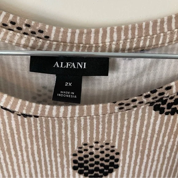 ALFANI Top - Size 2X - Picture 9 of 11
